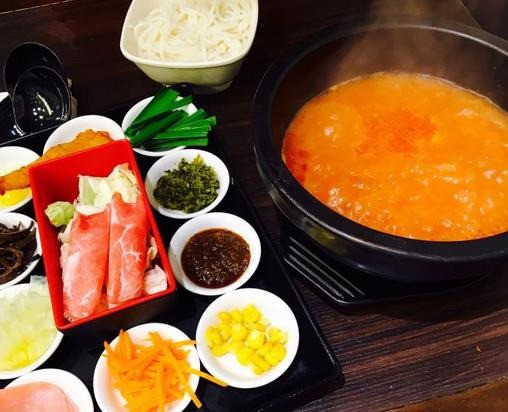 傣晓妹过桥米线